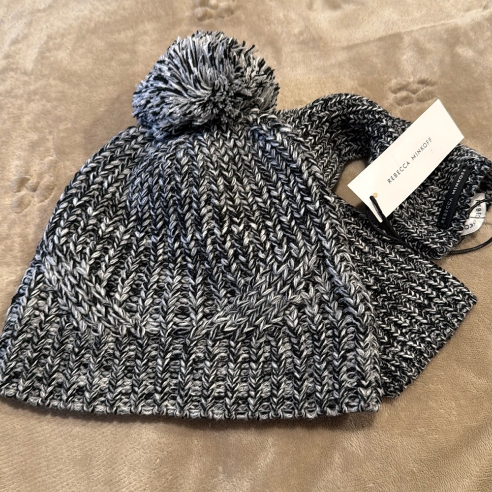 Rebecca Minkoff hat and glove set nwt